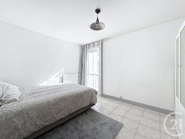 Appartement F5 à vendre  5 pièces - 93,25 m2 COLOMBES - 92