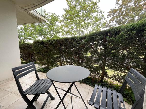 Appartement T2 avec terrasse et parking privé