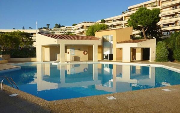 Stationnement à vendre    Nice