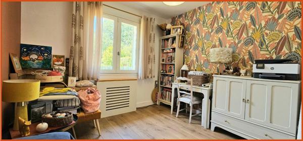 Maison rénovée, grand garage attenant