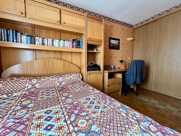 Appartement Houilles 5 pièce(s) 113 m2 €285 000 ** - Référence 905