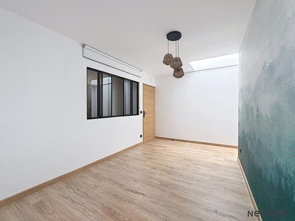 EXCLUSIVITÉ NESTENN LOCATION Non Meublé - Saint-Étienne Centre - Appartement T4 de 98,53 m² entièrement rénové - Charme de l'ancien - Calme absolu - Parking couvert - Climatisation