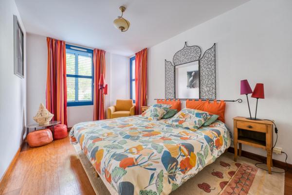 PROPRIETE CONTEMPORAINE 12 PIECES