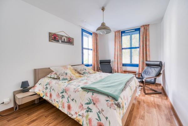 PROPRIETE CONTEMPORAINE 12 PIECES