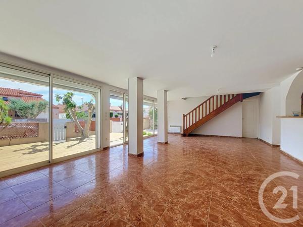 Maison à vendre  6 pièces - 122 m 2   LE BARCARES  - 66