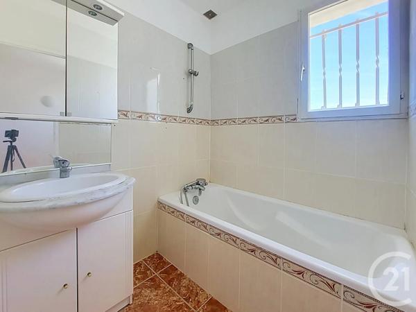 Maison à vendre  6 pièces - 122 m 2   LE BARCARES  - 66