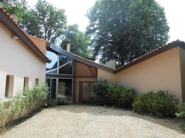 Achat - Maison Saint-Benoît 86280 7 pièces 237 m 2 13600 m 2