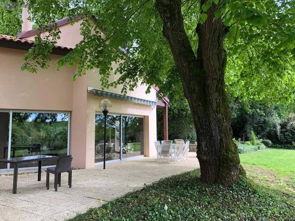 Achat - Maison Saint-Benoît 86280 7 pièces 237 m 2 13600 m 2