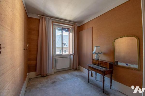 Appartement T4 de 75,37 m² (Carrez) à fort potentiel – Dernier étage & Grenier privatif