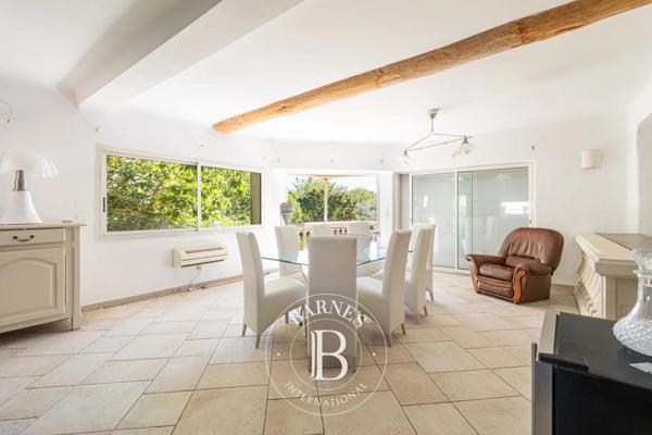 Aubagne, Maison 4 Chambres -  195 m² à vendre