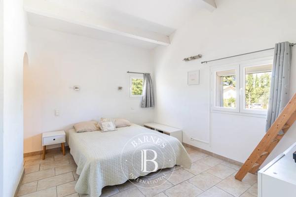 Aubagne, Maison 4 Chambres -  195 m² à vendre