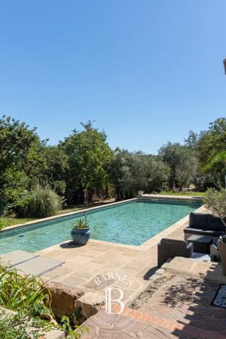 Aubagne, Maison 4 Chambres -  195 m² à vendre