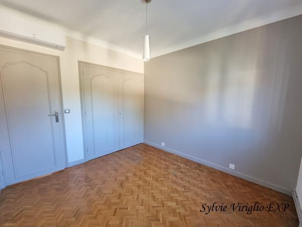 Maison de charme de 129 m². Terrain de 336 m². Au coeur de Bergerac.