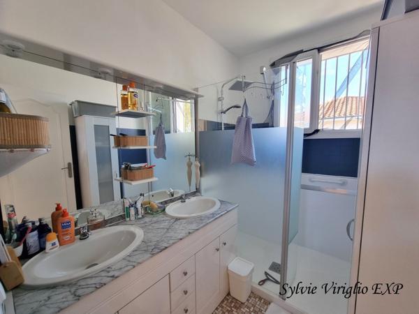 Maison de charme de 129 m². Terrain de 336 m². Au coeur de Bergerac.