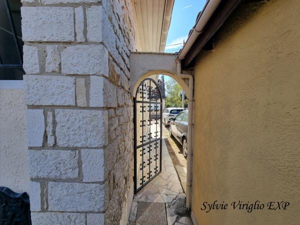 Maison de charme de 129 m². Terrain de 336 m². Au coeur de Bergerac.