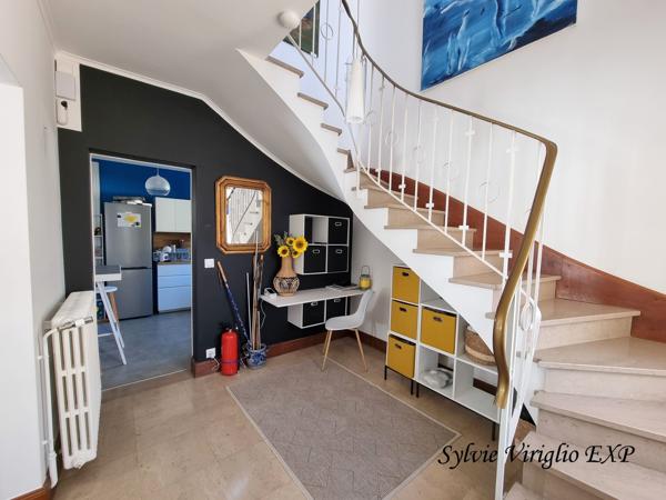 Maison de charme de 129 m². Terrain de 336 m². Au coeur de Bergerac.