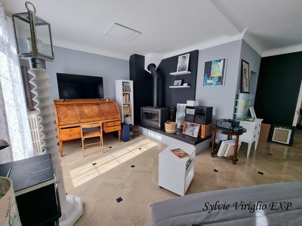 Maison de charme de 129 m². Terrain de 336 m². Au coeur de Bergerac.