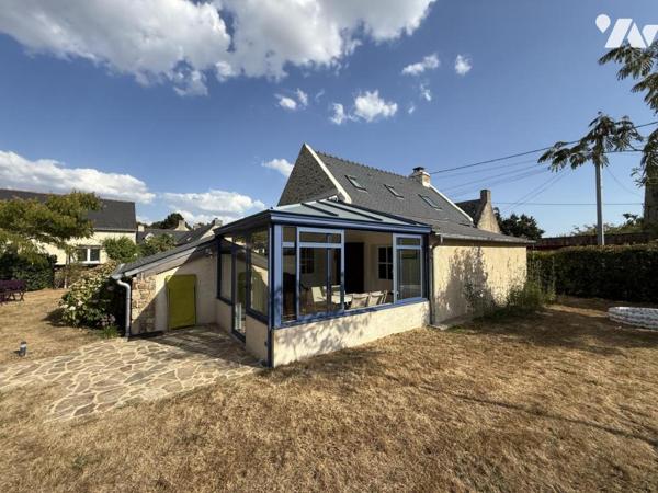 THEIX-NOYALO – MAISON EN PIERRE RÉNOVÉE – 80 M² – 3 CHAMBRES – SUITE PARENTALE AU RDC – TERRAIN CLOS