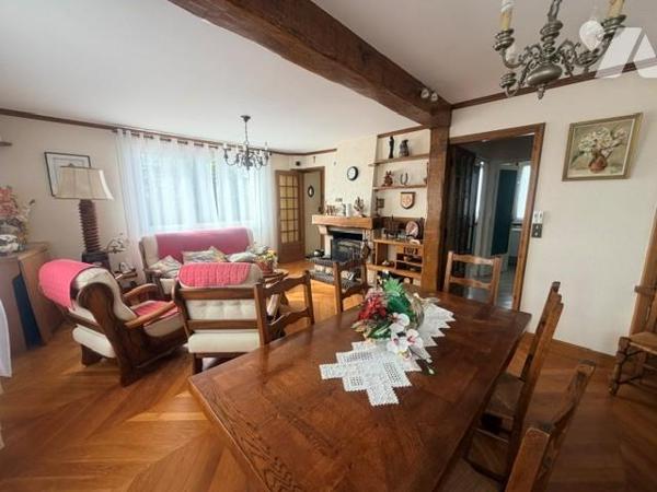 MAISON D'HABITATION