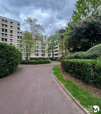 Appartement - À vendre - 65 m² - ELANCOURT | The Door Man
