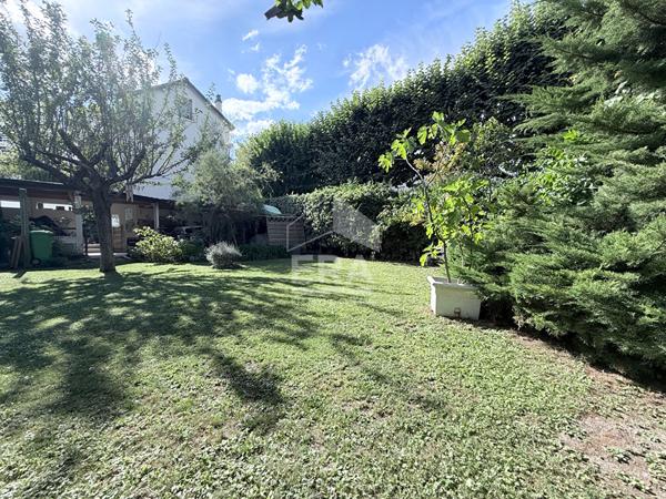 Superbe maison bourgeoise de prestige à vendre à Créteil, bords de Marne