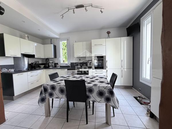 Superbe maison bourgeoise de prestige à vendre à Créteil, bords de Marne