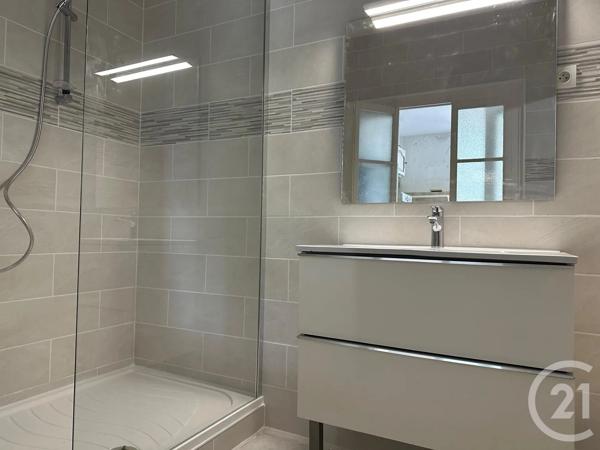 Appartement T2 à vendre  2 pièces - 60,73 m 2   FONTAINE  - 38