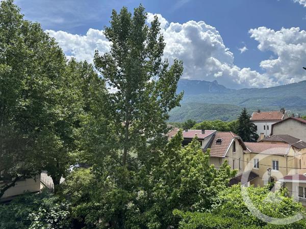Appartement T2 à vendre  2 pièces - 60,73 m 2   FONTAINE  - 38