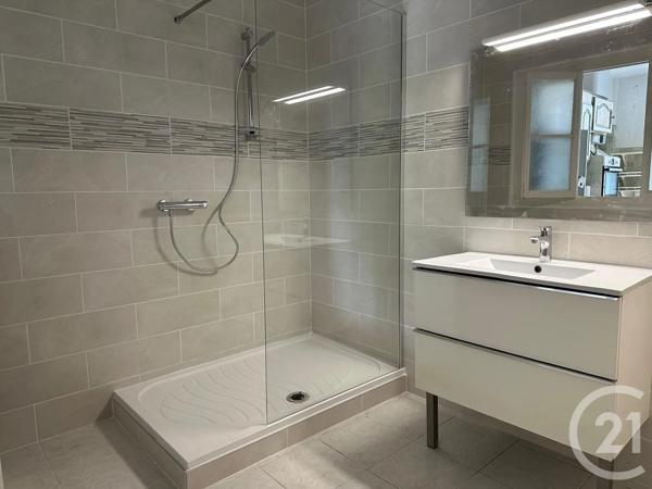 Appartement T2 à vendre  2 pièces - 60,73 m 2   FONTAINE  - 38