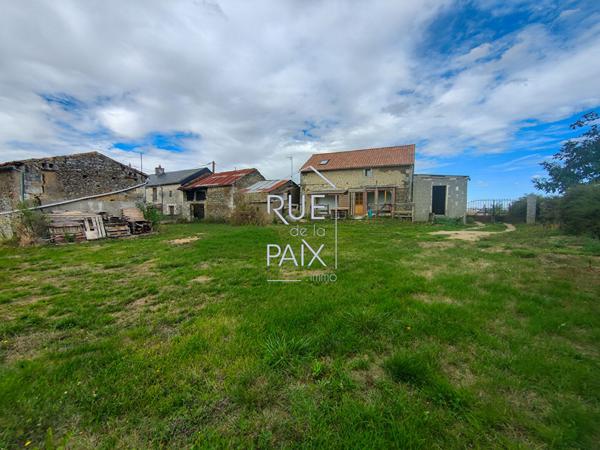 86110 MIREBEAU Maison Mirebeau 95.08 m² sur 1364m² de terrain clos.