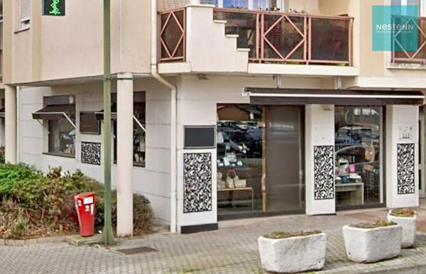 Murs commerciaux - Montrond Les Bains -74 m² - emplacement n°1 - loués 900€ par mois