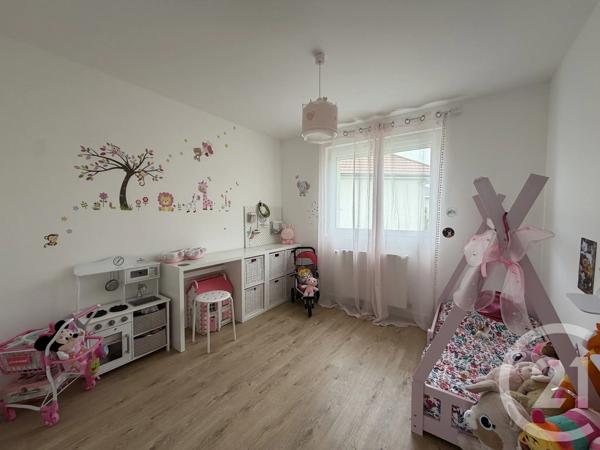 Maison à vendre  5 pièces - 132 m 2   VOIRON  - 38