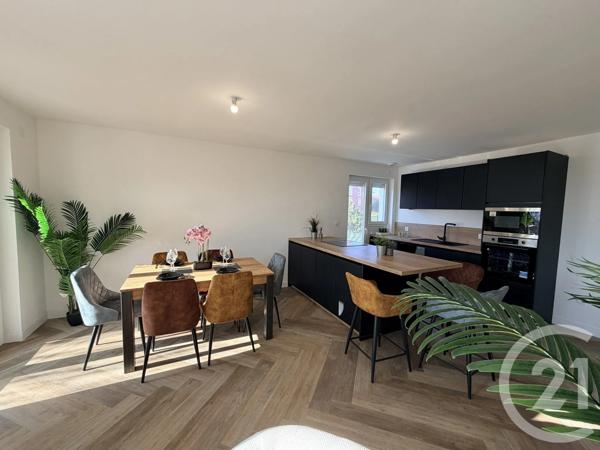 Maison à vendre  5 pièces - 132 m 2   VOIRON  - 38