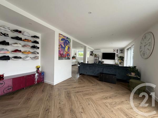 Maison à vendre  5 pièces - 132 m 2   VOIRON  - 38