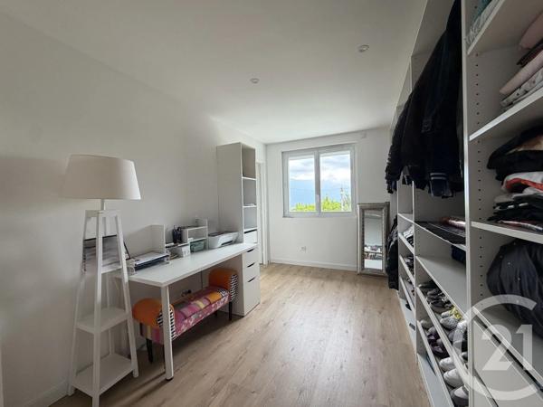 Maison à vendre  5 pièces - 132 m 2   VOIRON  - 38