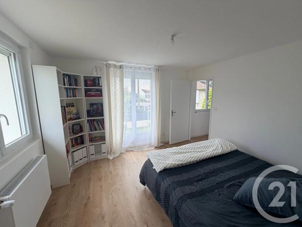 Maison à vendre  5 pièces - 132 m 2   VOIRON  - 38