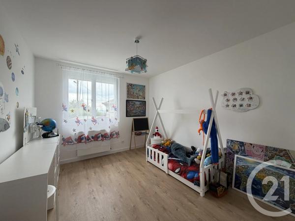 Maison à vendre  5 pièces - 132 m 2   VOIRON  - 38