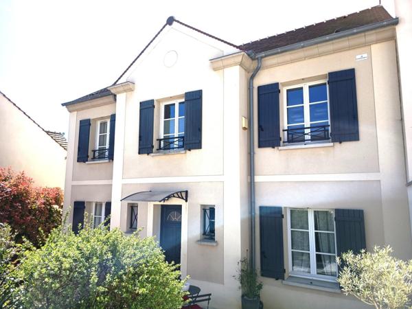 Magnifique Maison Récente au coeur de Courdimanche Village