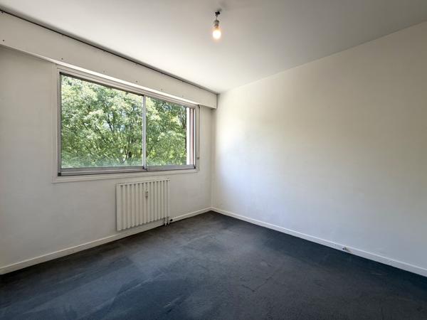 Bel appartement T3 - Vue dégagée Très lumineux - De beaux volumes - double garage - Chambéry centre