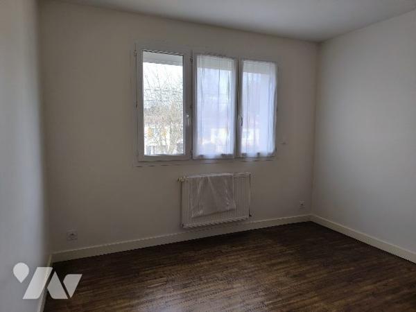 MAISON DE VILLE 3-4 CHAMBRES JARDINET