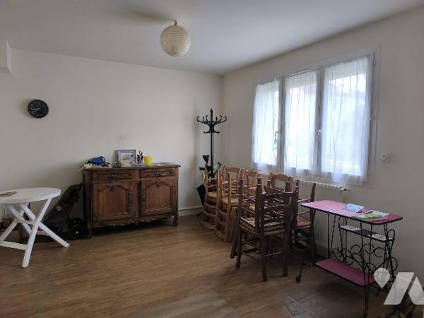 MAISON DE VILLE 3-4 CHAMBRES JARDINET