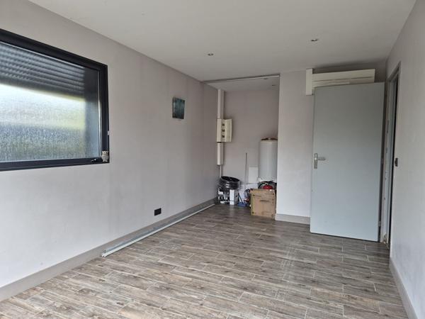 GRADIGNAN - Maison T6 aux beaux volumes avec jardin, piscine et jacuzzi