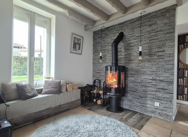 GRADIGNAN - Maison T6 aux beaux volumes avec jardin, piscine et jacuzzi