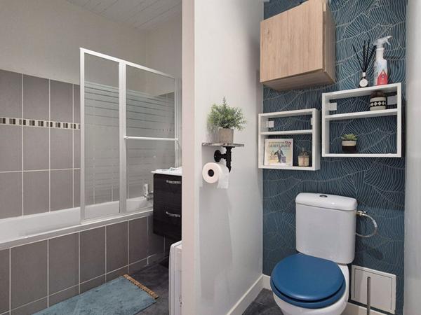 GRADIGNAN - Maison T6 aux beaux volumes avec jardin, piscine et jacuzzi