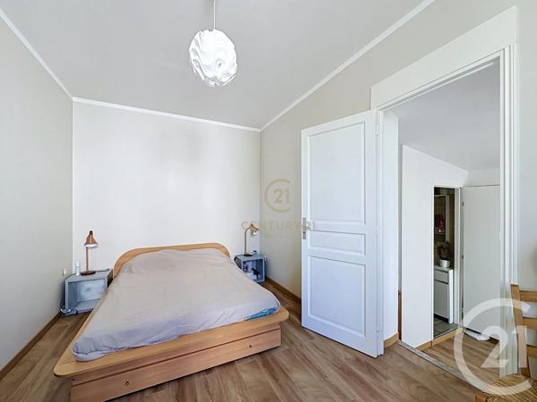 Maison à vendre  5 pièces - 160 m 2   GRIGNY  - 69