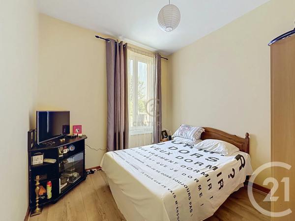 Maison à vendre  5 pièces - 160 m 2   GRIGNY  - 69