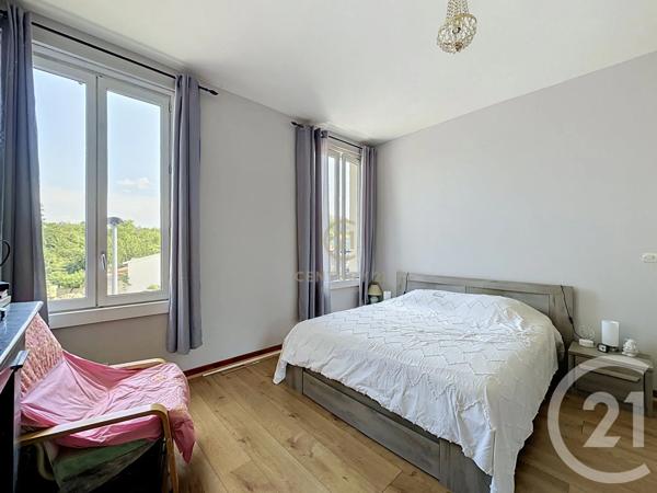 Maison à vendre  5 pièces - 160 m 2   GRIGNY  - 69