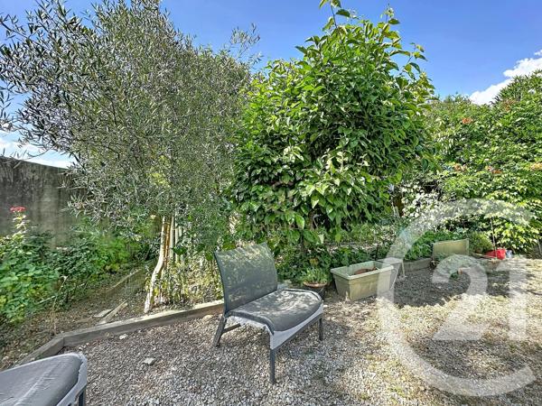 Maison à vendre  5 pièces - 160 m 2   GRIGNY  - 69