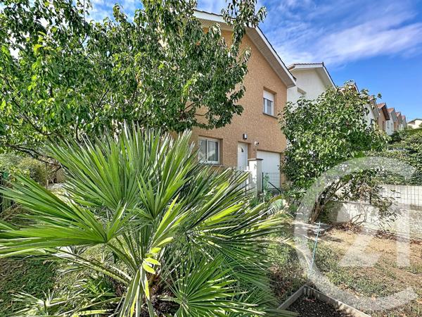 Maison à vendre  5 pièces - 160 m 2   GRIGNY  - 69
