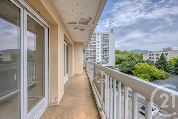 Appartement T4 à vendre  4 pièces - 83,09 m 2   CHAMBERY  - 73